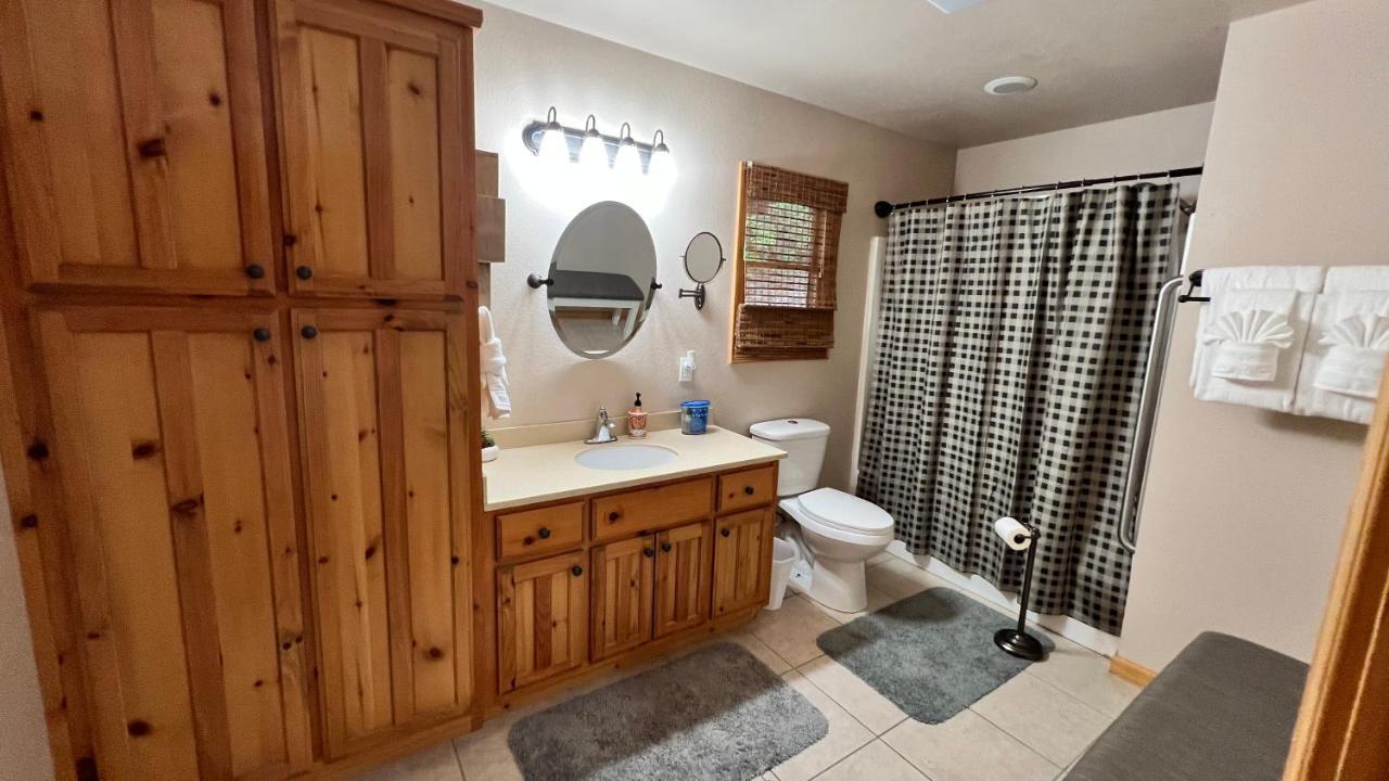 Mistletoe Cabin- Private Cabin W Views, Hottub, Pet Friendly Мърфи Екстериор снимка