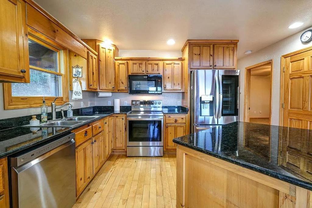 Mistletoe Cabin- Private Cabin W Views, Hottub, Pet Friendly Мърфи Екстериор снимка