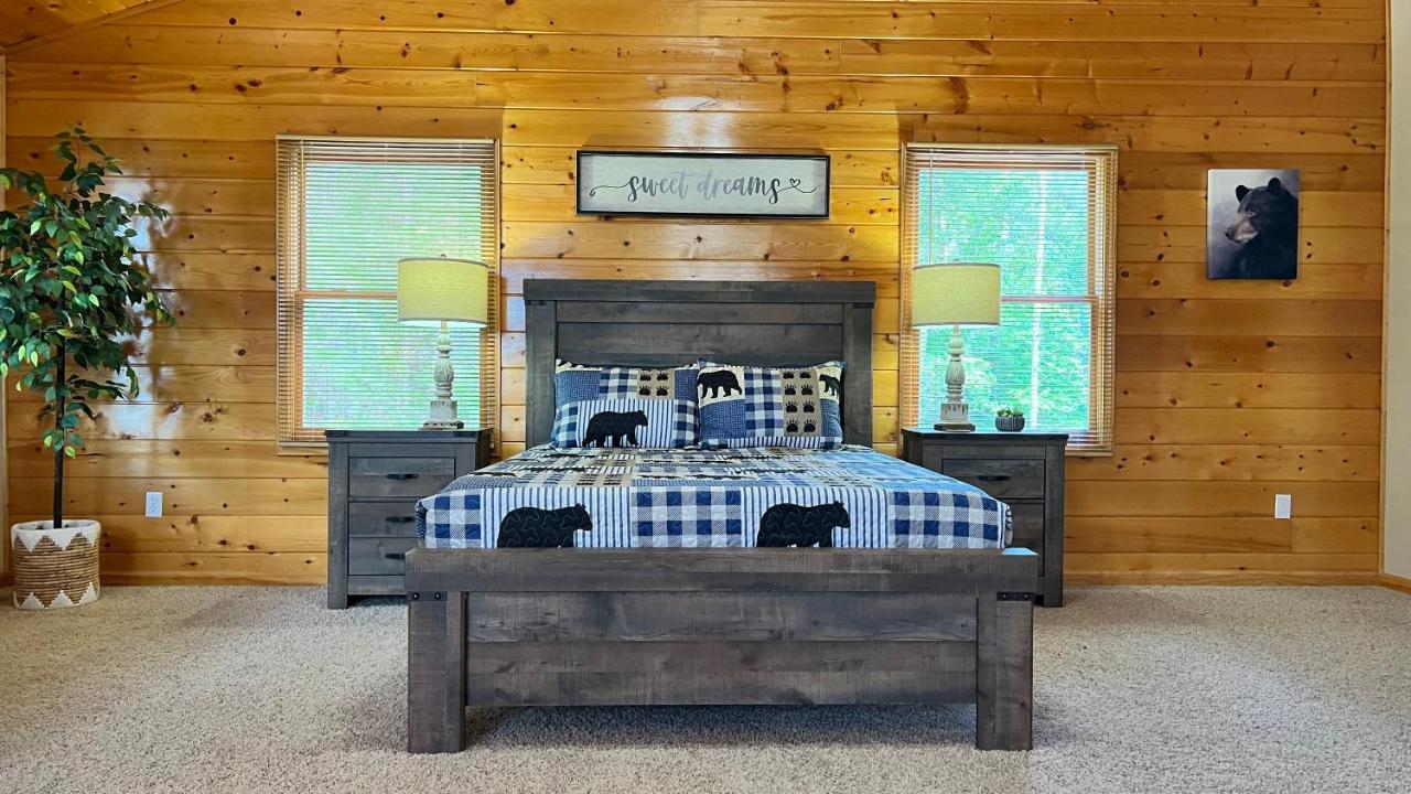 Mistletoe Cabin- Private Cabin W Views, Hottub, Pet Friendly Мърфи Екстериор снимка