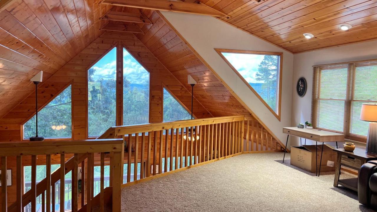 Mistletoe Cabin- Private Cabin W Views, Hottub, Pet Friendly Мърфи Екстериор снимка
