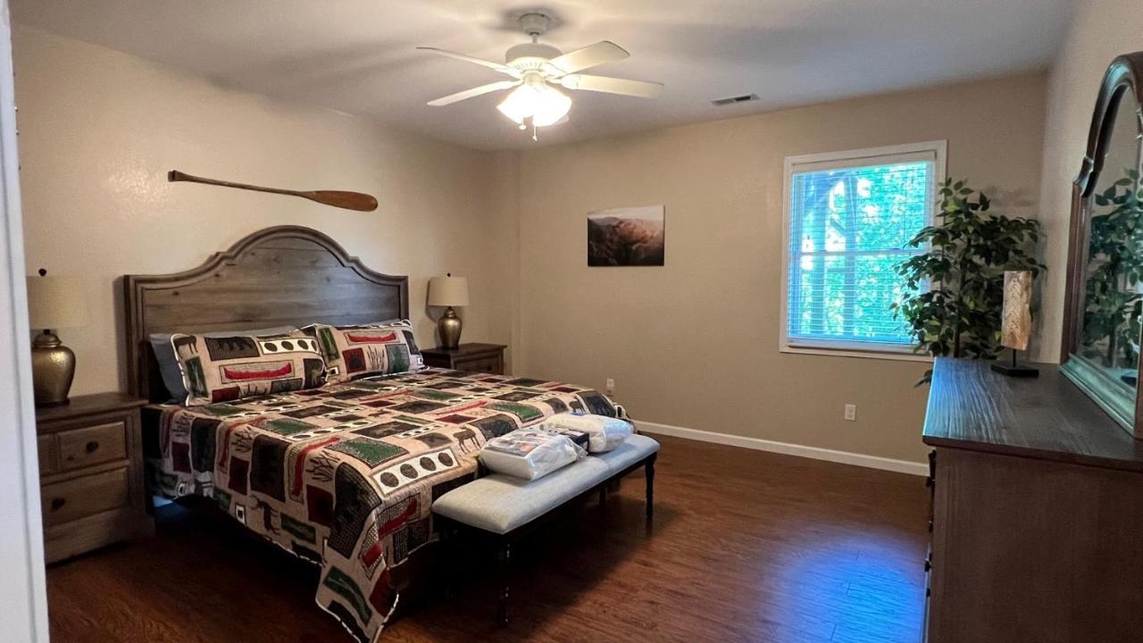 Mistletoe Cabin- Private Cabin W Views, Hottub, Pet Friendly Мърфи Екстериор снимка